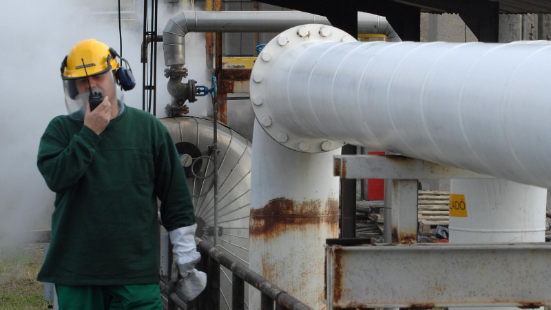 Оператор нефтепровода "Дружба" продолжает снабжать завод в Шведте