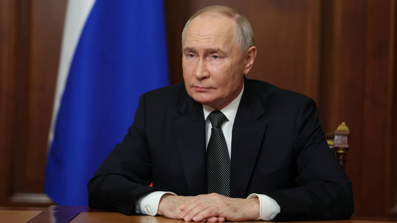 Путин подписал закон о бюджете Соцфонда на 2025-2027 годы